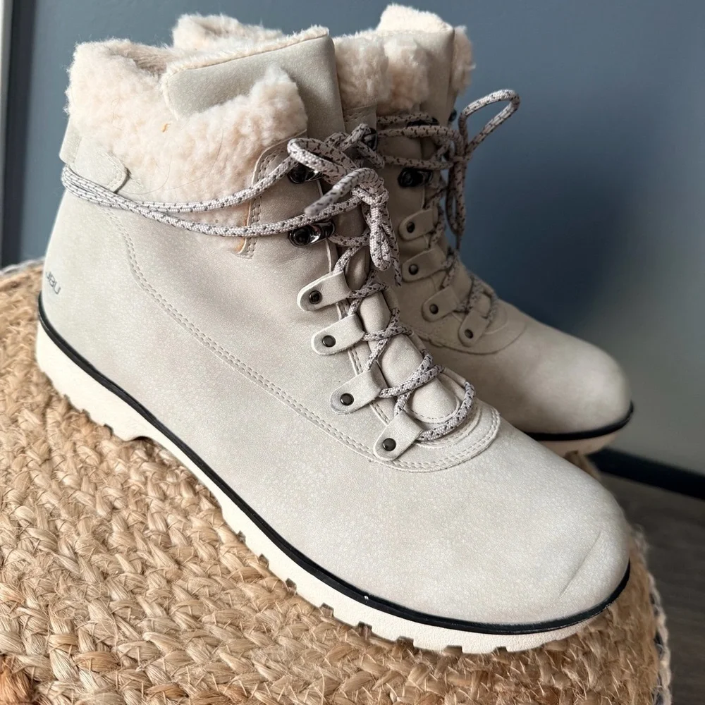 JBU Redrock Winter Cream Hiking Boots